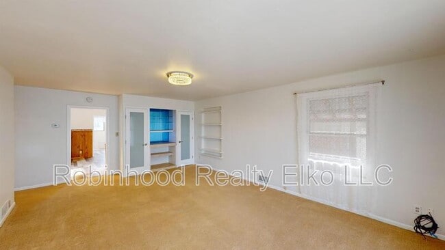 Photo - 454 Cedar St