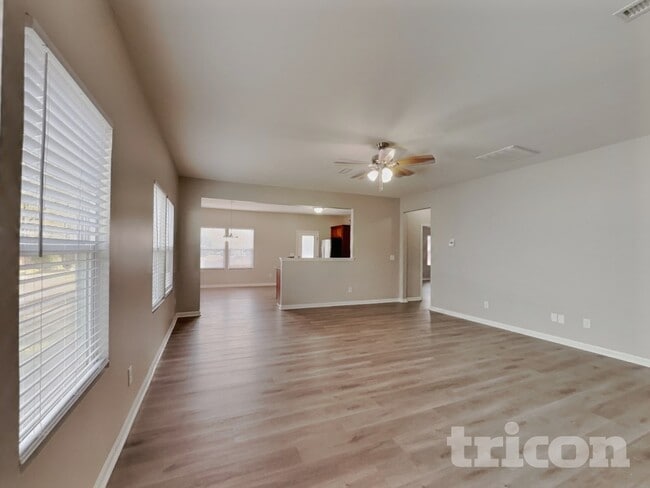 Photo - 75 Stratford Dr