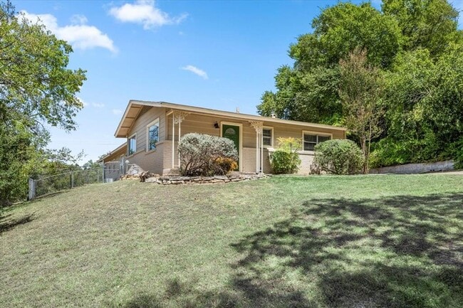 Photo - 3306 Westhill Dr
