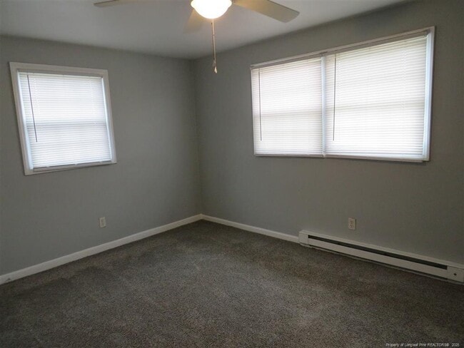 Photo - 1912 King George Dr