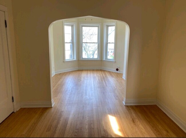 Photo - 3614 S Hamilton Ave Unidad 2