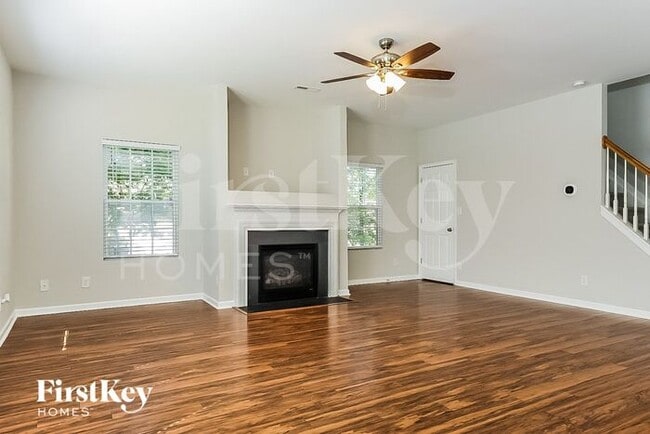 Photo - 1004 Scarlett Dr