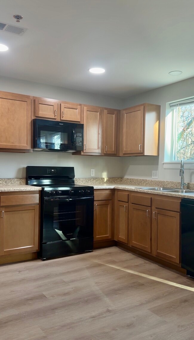 Photo - The Oaks at Woodland