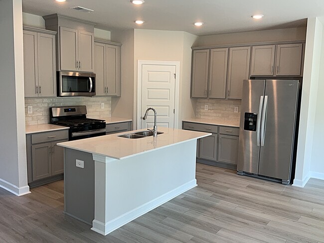 Photo - 210 Granby Trl