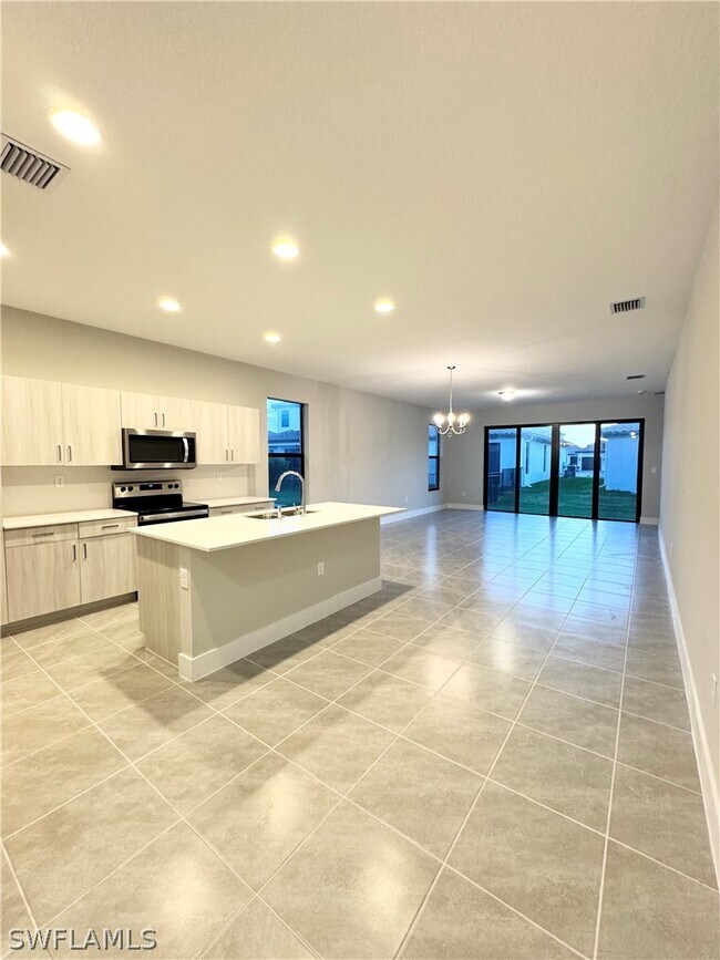 Photo - 5570 Cassidy Ln