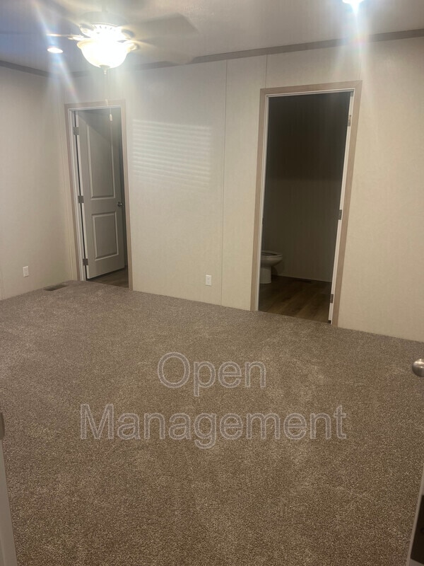 Photo - 8-1017 Gibraltor