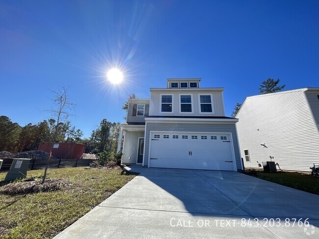 Building Photo - 2 Stories House In Petterson Meadows!