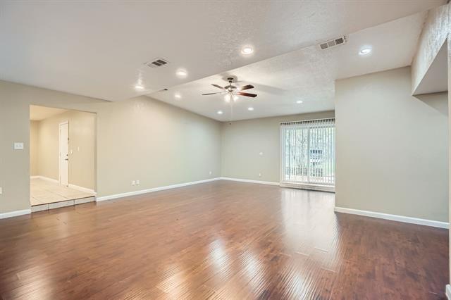 Photo - 1724 Midcrest Dr