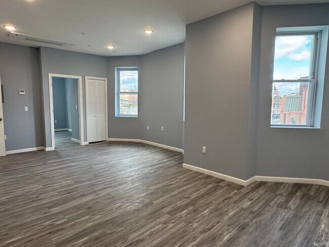 Photo - 155 Clifton Ave Unit 2RR