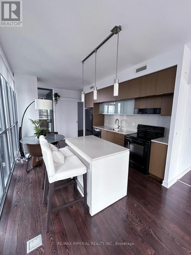 Photo - 110 Charles St E Unité 2507