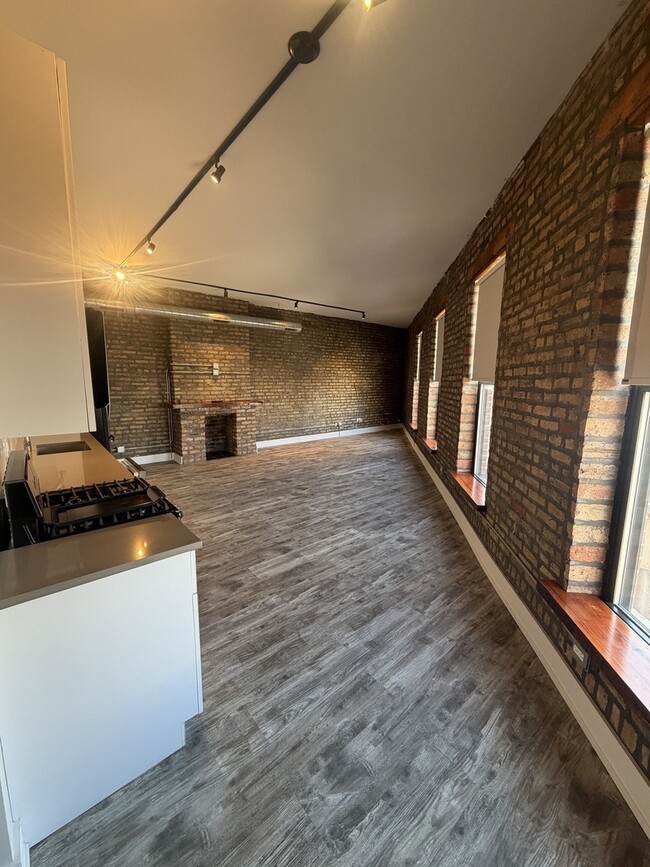 Photo - 1572 N Milwaukee Ave Unit G