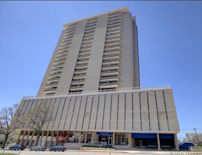 Building Photo - 1502 S Boulder Ave Unit 12 E Rental