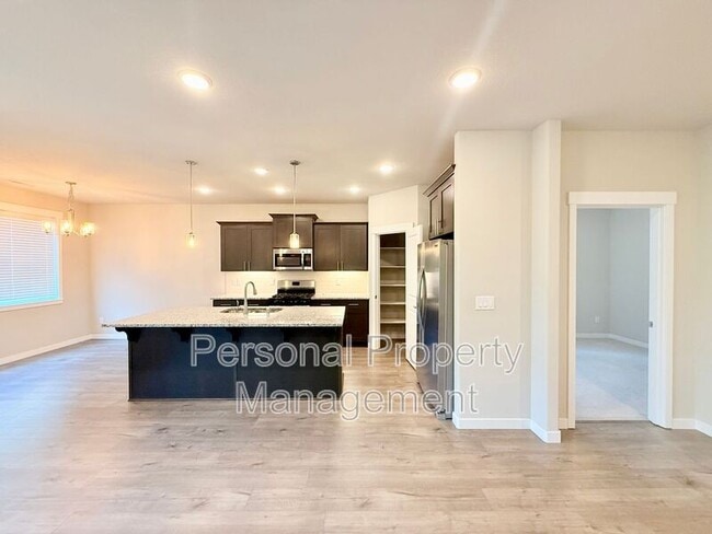 Photo - 17020 NE 17th Ave