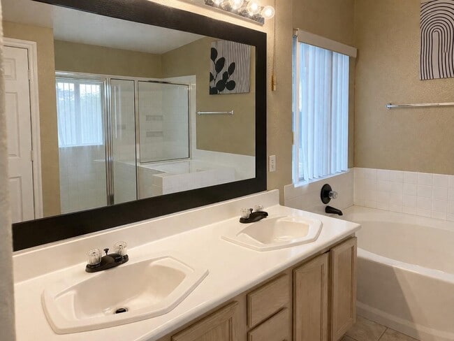 2259 Bridle Wreath Ln