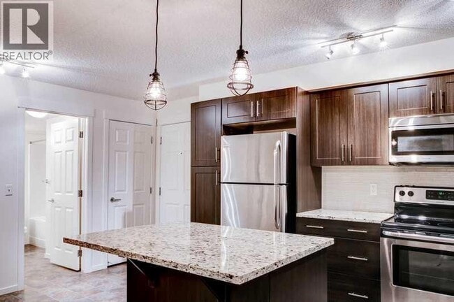 Photo - 755 Copperpond Blvd SE
