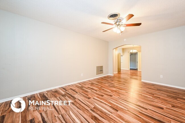 Photo - 1320 49th Street N