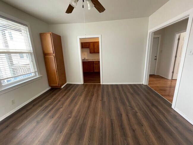 Photo - 4940 W Palmer St Unit #2W