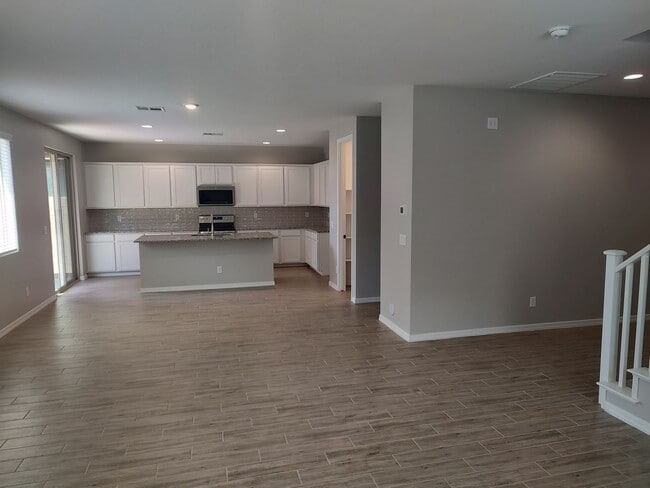 Photo - 4 Bedroom - 3 Bath  Home - 2668 Sq. Ft. - Eastmark Inspirian III - Mesa