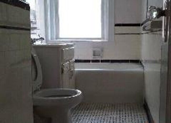 Photo - Spacious Fenway Studio with Renovated Kitchen & Heat Included