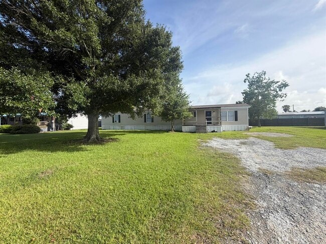 Building Photo - 2416 Stingray-