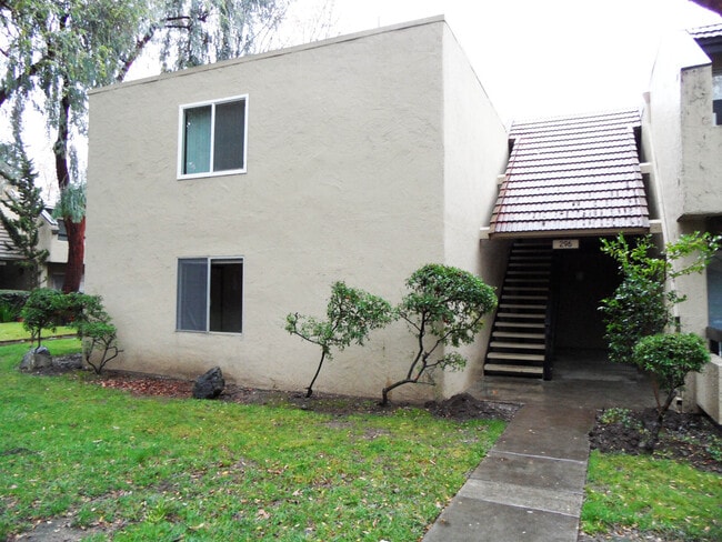 Photo - 296 Tradewinds Dr Unit 1