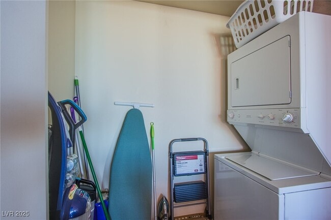 Building Photo - 2700 S Las Vegas Blvd Unit 3307