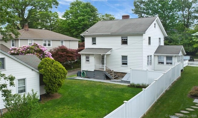 Photo - 243 Noroton Ave