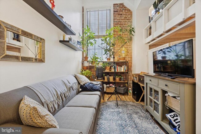 Photo - 315 New St Unit 111