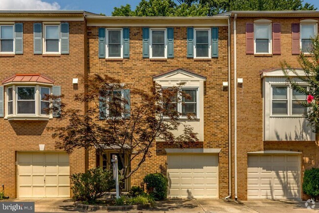 Building Photo - 1059 N George Mason Dr Rental