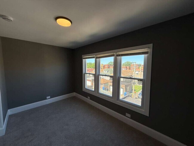 8210 S Marshfield Ave Unit 3
