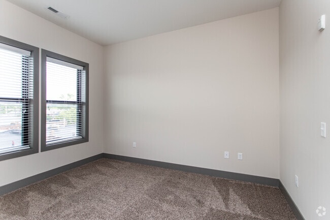1BR, 1BA - 1,020 SF