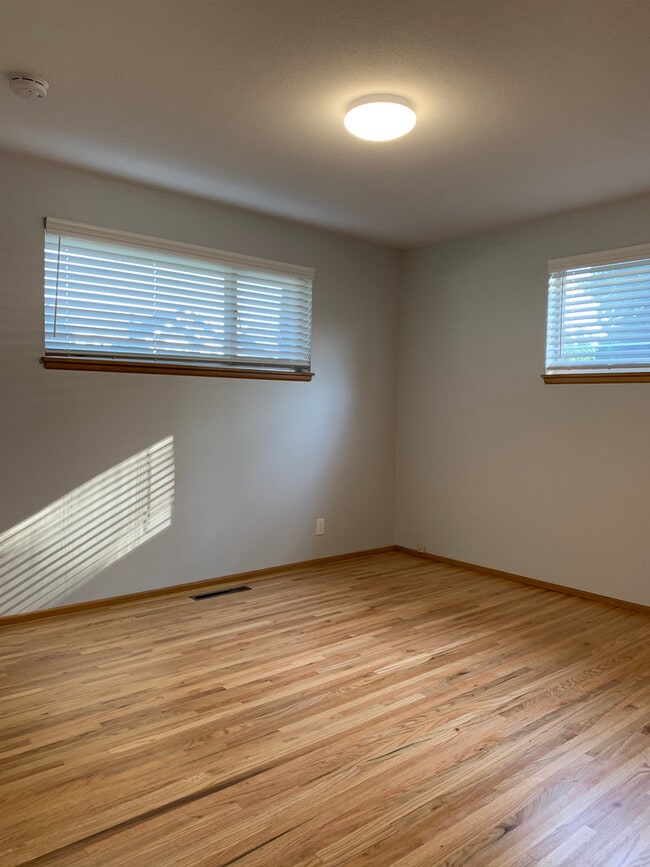 Photo - Beautiful 4 Bedroom 1.5 Bath Rambler in Parkland!!!
