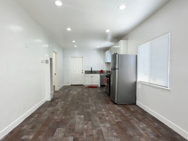Building Photo - 531 N Virginia Ct Unit 441