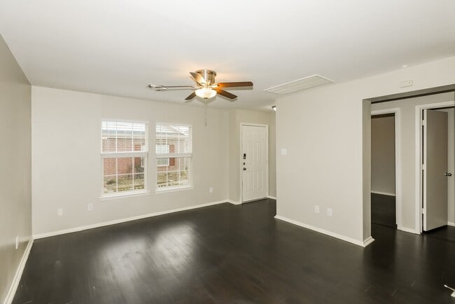 Photo - 6154 Settlers Lake Cir E