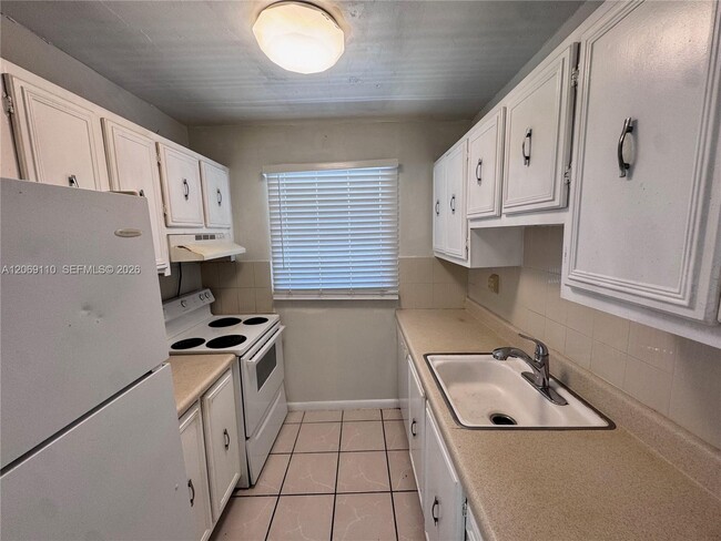 Photo - 3265 Griffin Rd Unit 202