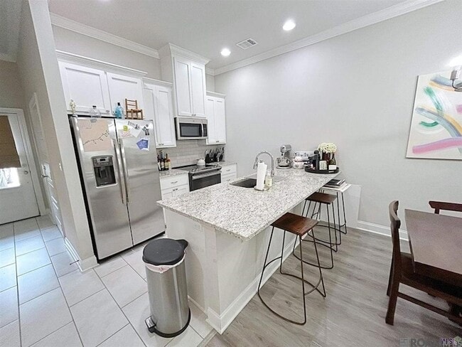 Photo - 8114 Stonelake Ave