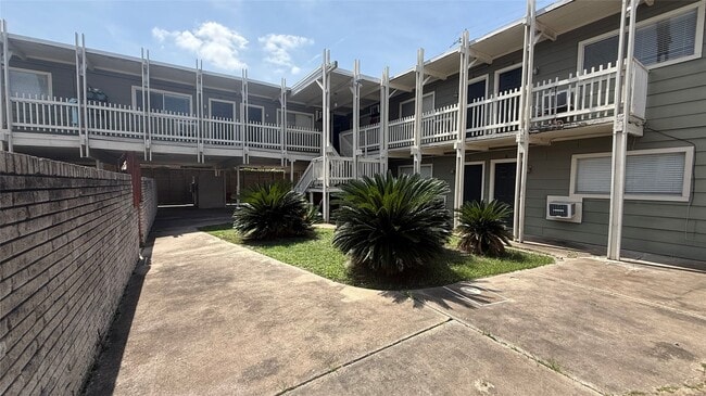 Photo - 2006 Sul Ross St Unit 15