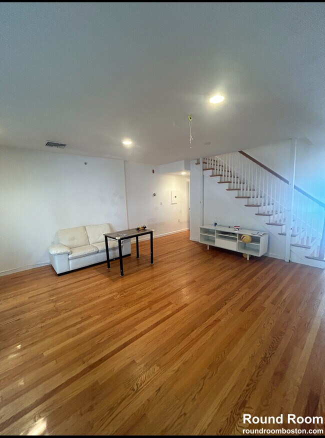 Building Photo - 30 Cameron St Unit 7 Rental