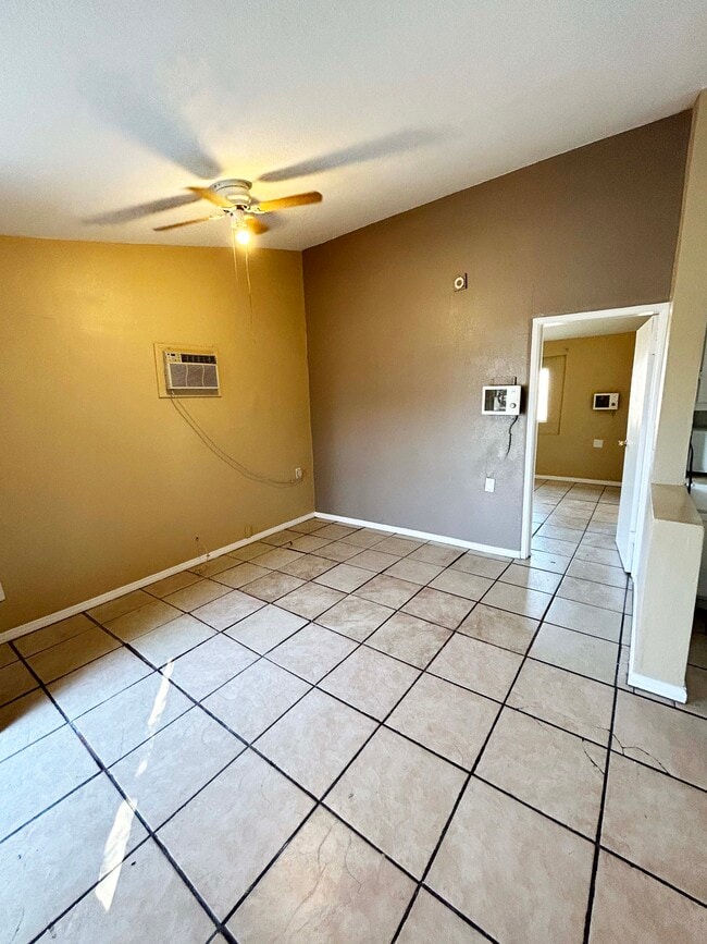 1118 Laurel Ave
