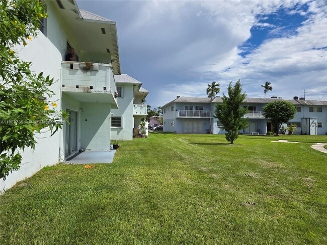 Building Photo - 7660 SW 82nd St Unit H107 Rental