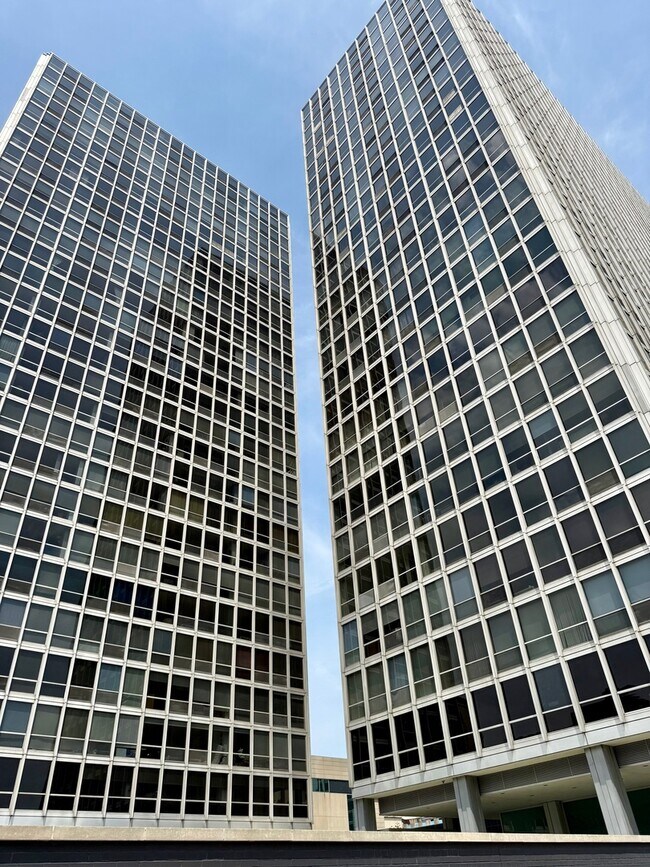 Photo - 340 W Diversey Pkwy Condo Unit 420