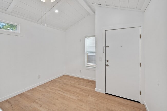 Photo - 720 Pritchett Ln