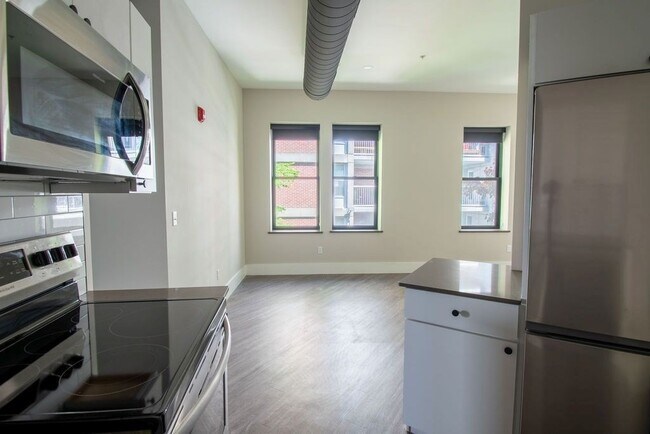 Photo - 409 Main St Unit 3B