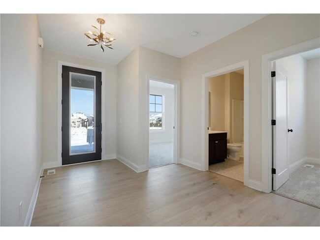 Photo - 3801 Kokanee Ave N