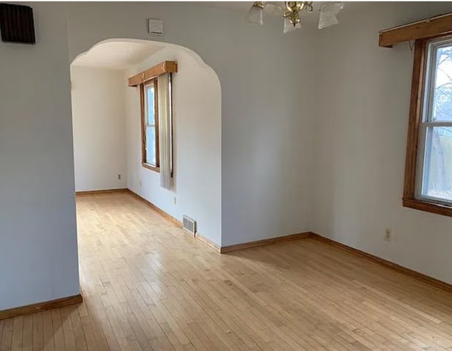 Photo - VIDEOTOUR: Remarkable 4-bedroom Home! PETS WELCOME