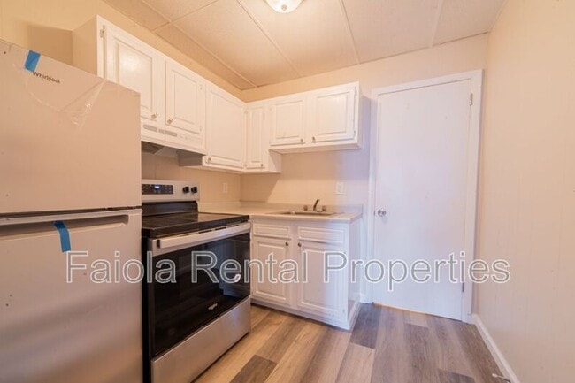 Photo - 112 N High St Unit B4