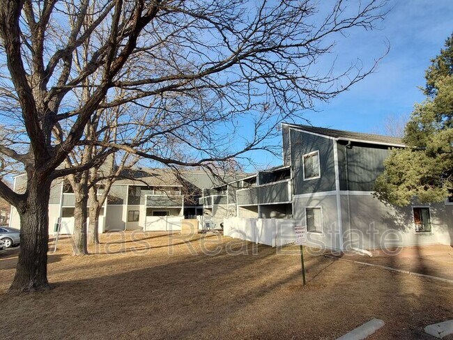 Photo - 1300 12th St Unidad 114