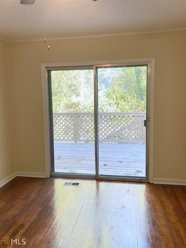 Photo - 4560 Burks Rd