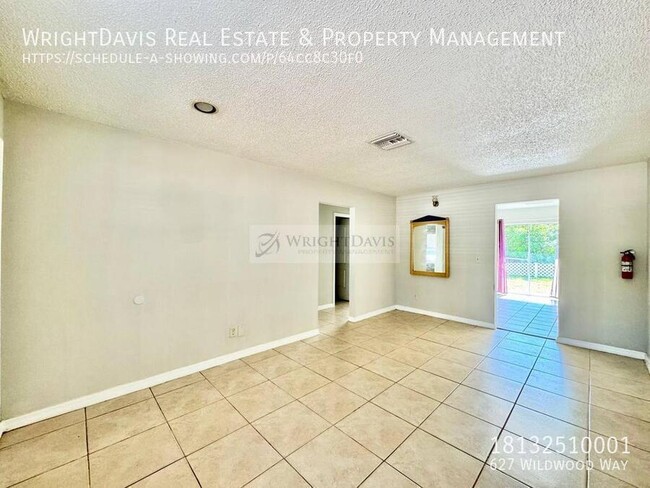 Photo - 627 Wildwood Way