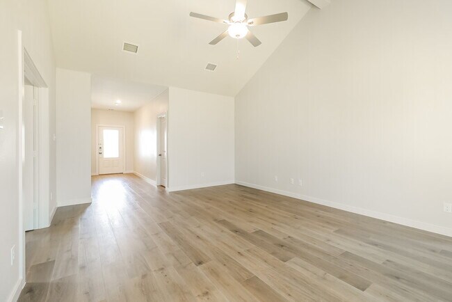 Photo - 1500 Harvester Dr